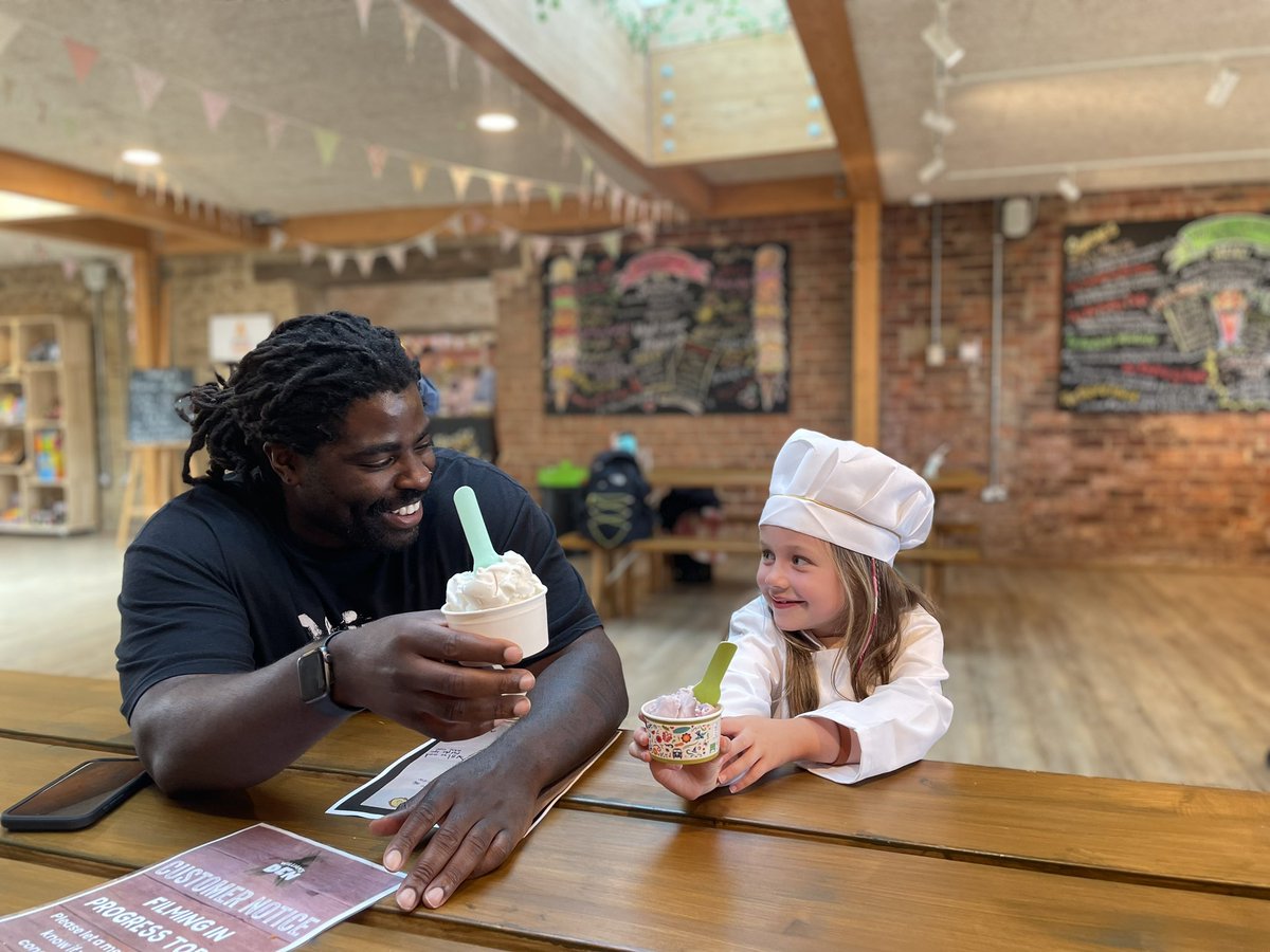 Kofi_Smiles's tweet image. #EarlyQuestionClub

Cause I spent the morning creating new flavours and sampling the goods @williamsdenplay with their recently hired Junior Ice Cream Taster Margot, I thought I’d let her set the question.

She would like to know, what is the best flavour of ice cream?