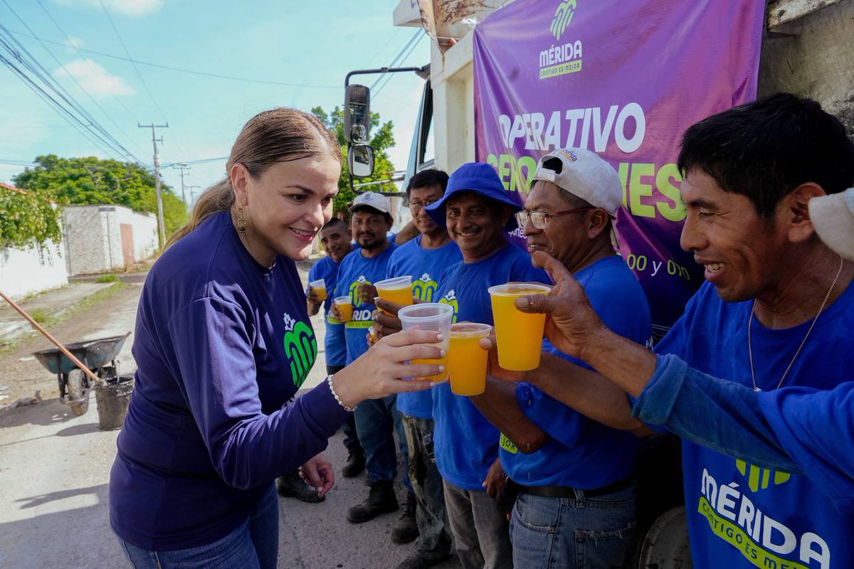 CeciliaPatronL's tweet image. ✅ Me comprometí a que en Mérida tendríamos #CeroBaches y aquí en Tixcacal Opichén comenzamos atendiendo las calles para dar resultados desde el primer momento. #MéridaContigoEsMejor 🙌🏻