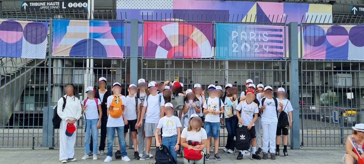 rabelaismetz's tweet photo. La rentrée est sportive pour nos élèves! Une journée splendide aux #JeuxParalympiques2024 : #ParaJavelot fauteuil🧑🦽➡️, paradisque assis, #lancerdepoids assis... et un petit tour par la #VasqueOlympique 🔥🤩 #Paris2024 @MoselleCD57 #TownsendRoberts #EPS @acnancymetz @LaurentHoppe https://t.co/bE8KufEnSh