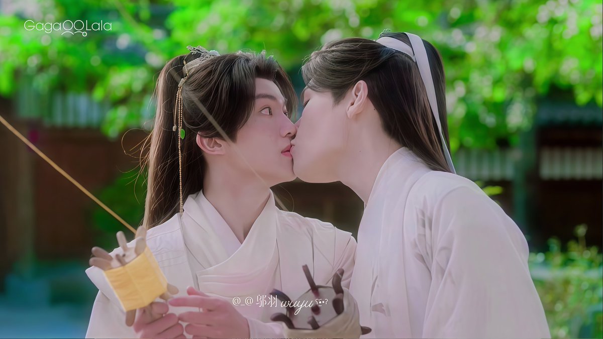 Wuyubn's tweet photo. 爱一个人的眼睛会说话
so sweet
#ก่อนดอกไม้บาน #MeetYouattheBlossom #花开有时颓靡无声
#ลี่เล่อ #Leslie #LiLe #WangYunkai 
@bigsuperstar24 @Lilelesliee @Yunkai_wang1105 https://t.co/8h27Z3a57O