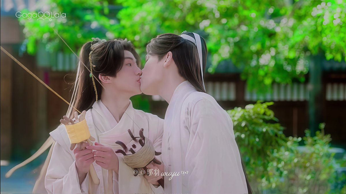Wuyubn's tweet photo. 爱一个人的眼睛会说话
so sweet
#ก่อนดอกไม้บาน #MeetYouattheBlossom #花开有时颓靡无声
#ลี่เล่อ #Leslie #LiLe #WangYunkai 
@bigsuperstar24 @Lilelesliee @Yunkai_wang1105 https://t.co/8h27Z3a57O