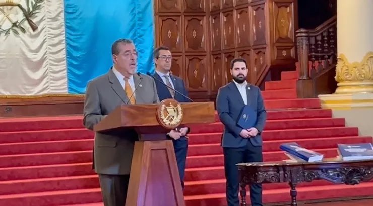 Luis H. Azmitia tweet media