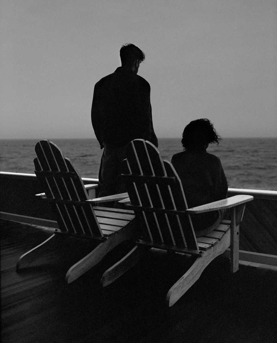 Celebrating the long weekend and the spirit of hard work and relaxation. Happy Labor Day!⁠
-⁠
Albert Watson⁠
"The Kennedy House, East Hampton, N.Y., 1989"⁠
© Albert Watson⁠
#faheykleingallery #albertwatson⁠