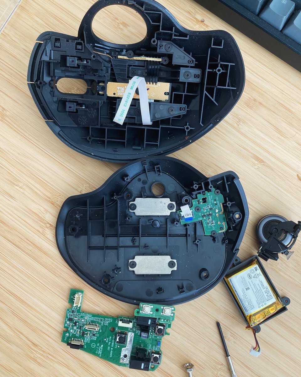 erfaan's tweet photo. Time to upgrade Omron switch to Kailh GM 8.0 https://t.co/s4tDUrouLV