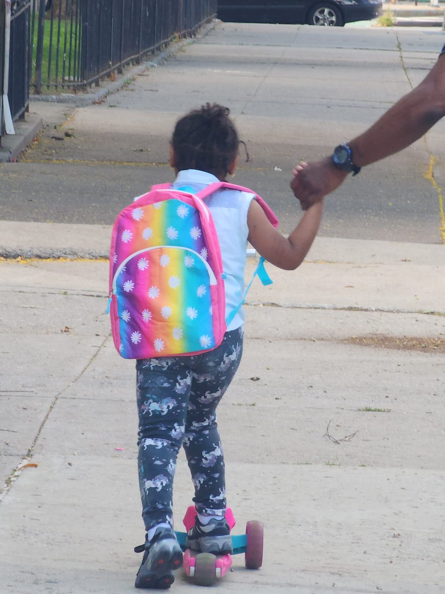 Gave out the rest of the book bags for the giveaway 2day. #LastDay #SchoolBegins #HarlemWorld