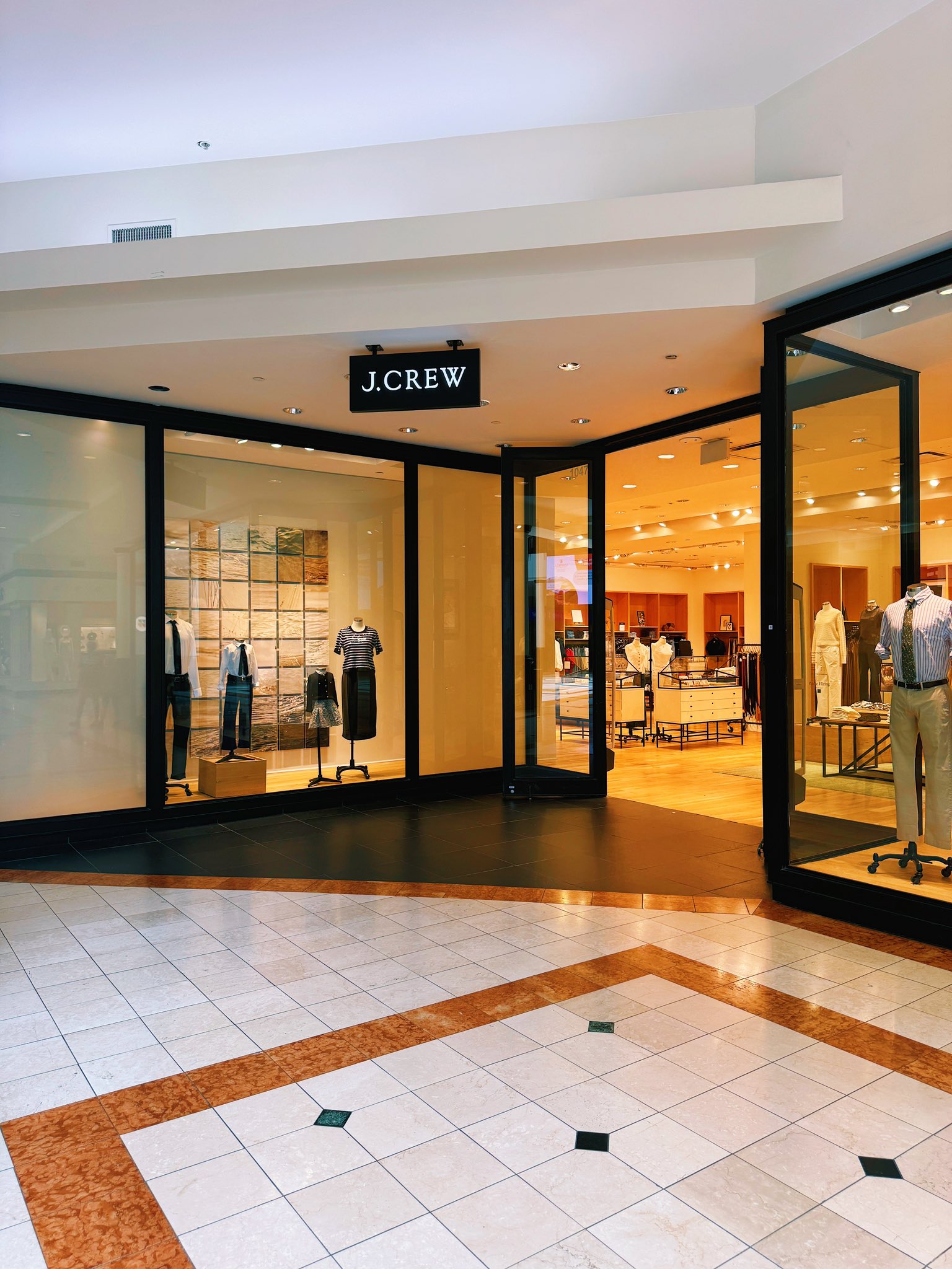 Crabtree Valley Mall shopcrabtree X