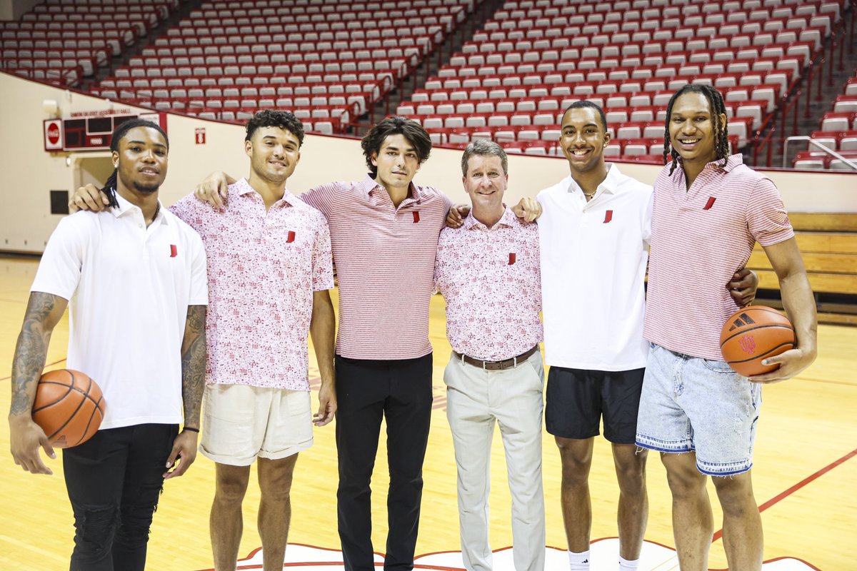 Hey 👋🏻 <a href="/iuvarsityclub/">IU Varsity Club</a> <a href="/HoosiersConnect/">Hoosiers Connect</a>