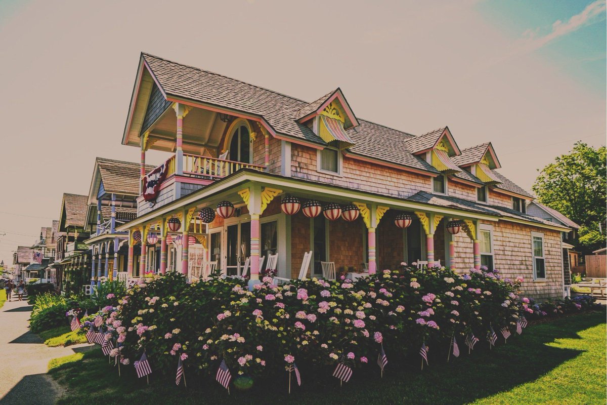 ALL SIX TOWNS ON MARTHA’S VINEYARD HAVE SET GOALS TO ELIMINATE FOSSIL FUEL CONSUMPTION AND BECOME 100% RENEWABLE IN HEATING, TRANSPORTATION, AND ELECTRICITY GENERATION BY 2040.  buff.ly/40HkHDW