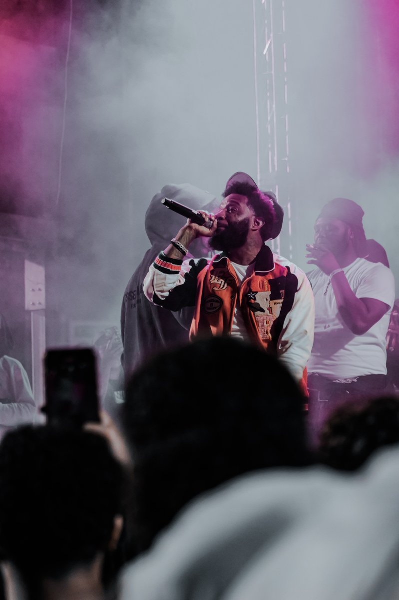ThisAEzFlick's tweet photo. Big Flock || #DmvSummerJam 9.1.2024 https://t.co/i5tXysUk4p
