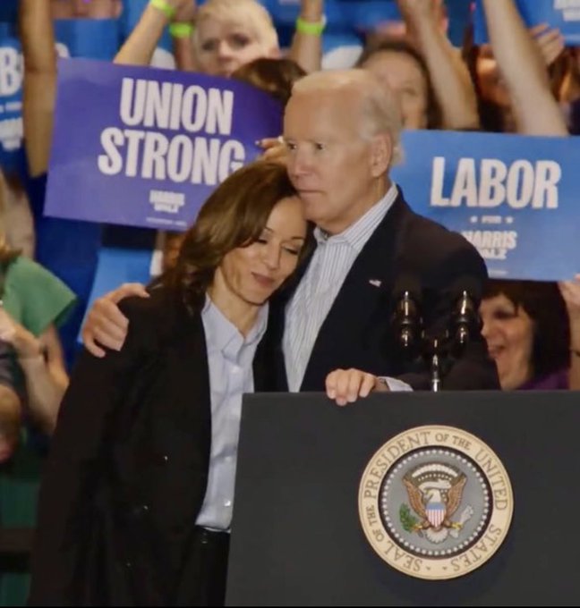 GWg-RM_XQAAYrb-?format=jpg&name=small