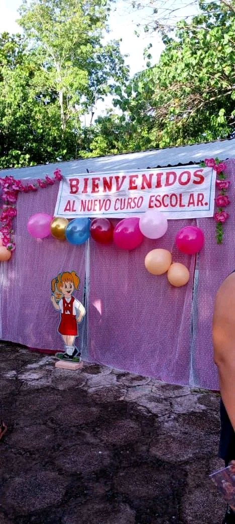 ViltresMiguel's tweet photo. ✨#DeRegresoALasAulas en #BartoloméMasó con la premisa de que este nuevo #CursoEscolar2024 estará lleno de retos que serán cumplidos porque en mi #CubaIslaBella siempre estamos en #ModoVictoria✌️❤️.
#SalasDeTelevisión #EducacionGranma #ModoFeliz
#SomosCuba #UnidosEnVictorias https://t.co/bbsAFxe1Kt