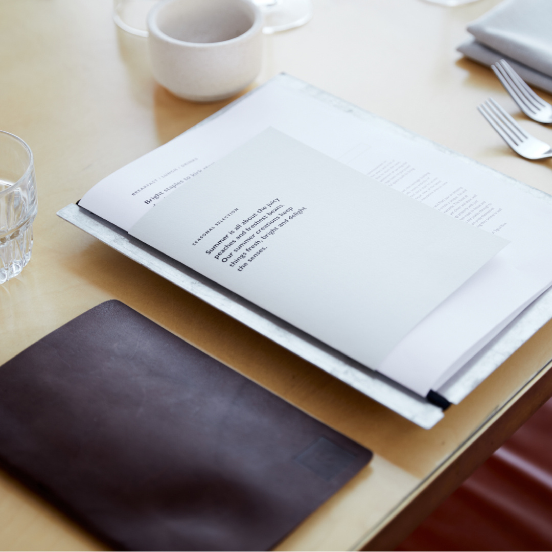 headjamcreative's tweet image. Signal Box is where the principles of modernism meet heritage—with the addition of a steel pavilion and roof terrace the building was transformed into a stylish restaurant!
👨‍🍳 Full case study visit hubs.la/Q02M-vmM0