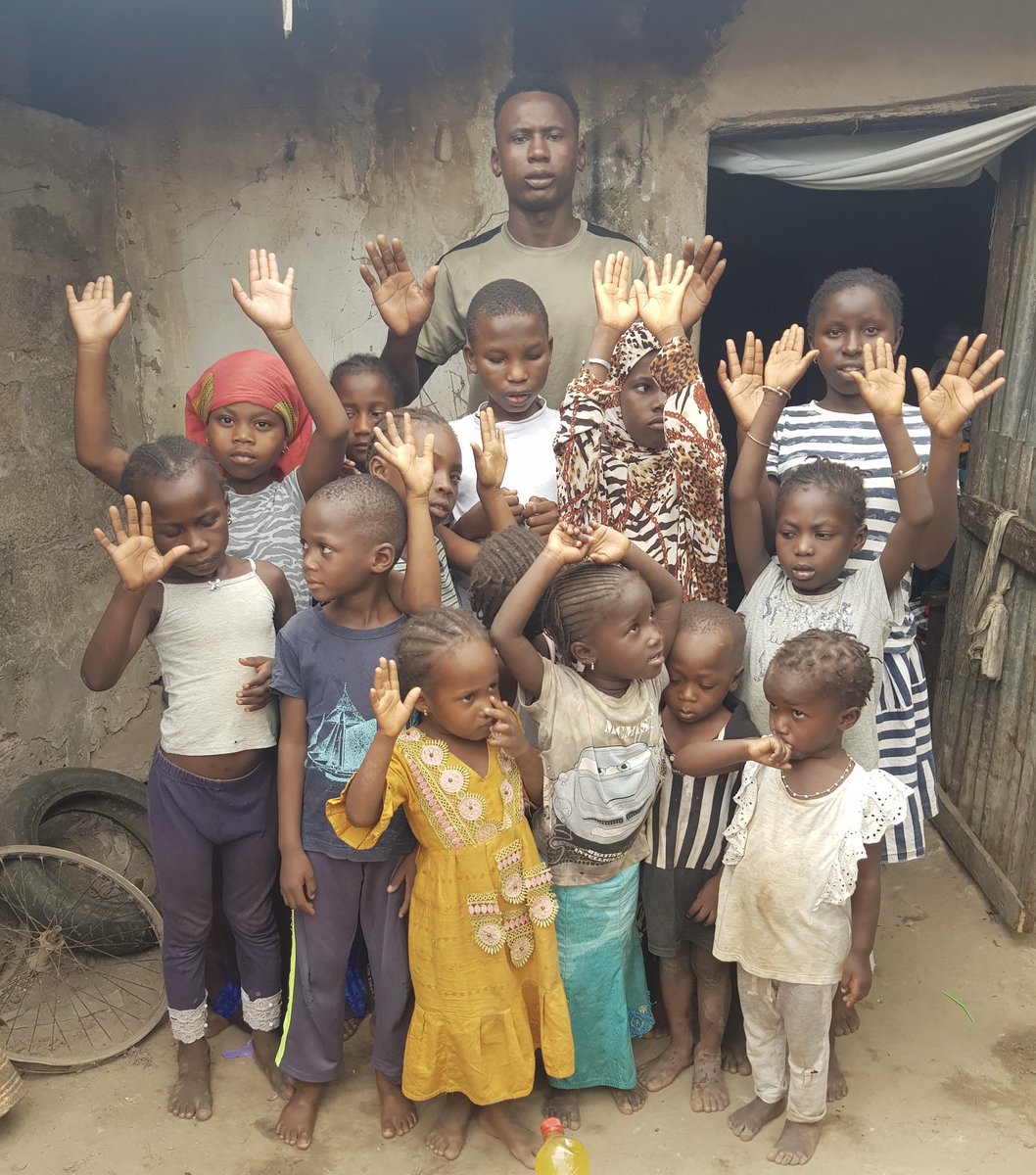 Buba1191663's tweet image. no one chose to be an orphan no parents chose to die and late their children hustled for them self may God watch all orphan in the world 🙏