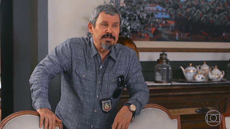 MeluxaSilva's tweet photo. Poxa..
E João Pedro ainda teve que pedir desculpas a Egídio,  pois o delegado tem indícios de que até o Coronel, é vítima na história dos atentados.
🤣😳🤣😳🤣😳🤣😳
#renascer2024 
#globo https://t.co/AlLQNloUJB