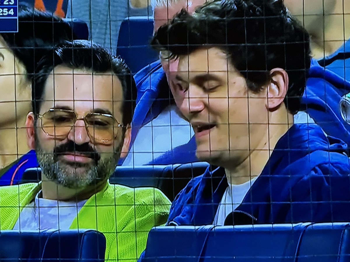 Playing poorly is one thing, Red Sox, but playing poorly in front of John Mayer?! Inexcusable.