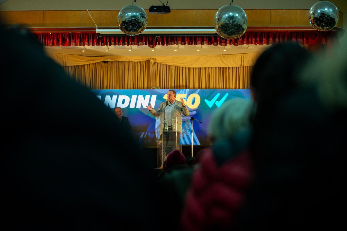 Felices 30 años a la <a href="/lista250/">Lista 250</a>, que siempre militó con el orgullo y la alegría de defender causas nobles, una lista integrada por grandes blancos que le han dado al partido lo mejor de su vida.