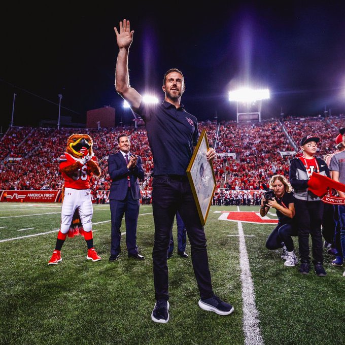 49ersSportsTalk's tweet image. Former #49ers QB Alex Smith was inducted into the @Utah_Football Ring of Honor! 👏

Incredible accomplishment.