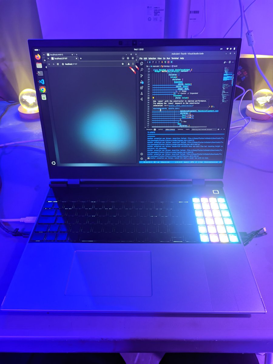 gawronlucas's tweet image. Code in the dark at @FlutterNFriends #FlutterNFriends, just wow. But @spydon you setup is so incompatible with my muscle memory 😜 Hope next year I can get a Mac to code 🙏
