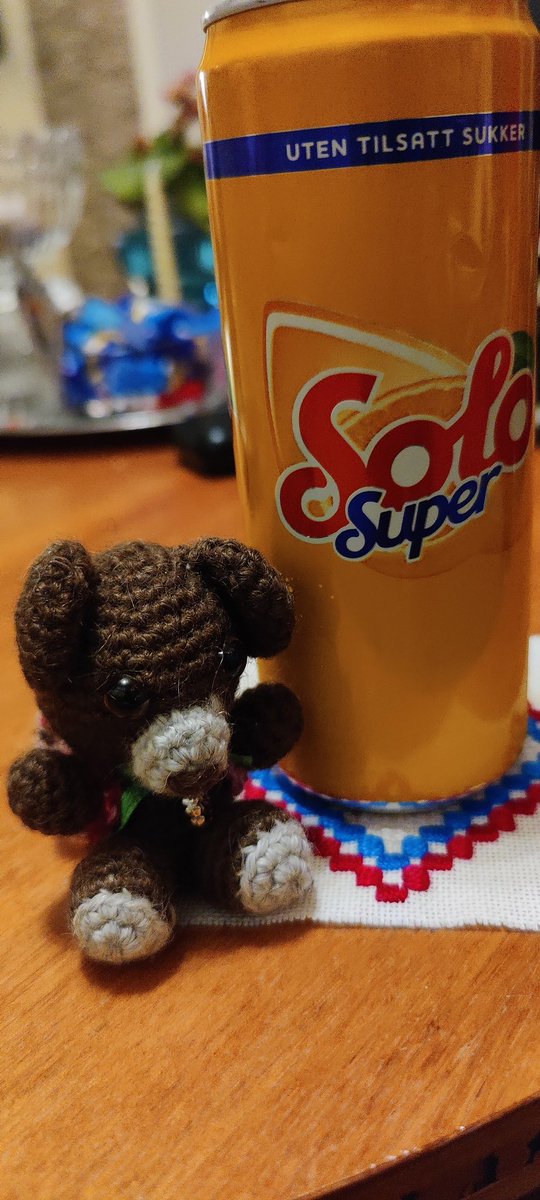 Fjeldbeth's tweet image. Just realized that it is my little friend Jey the Bear's 🐻 birthday today 😅
One year since I made him, and he's been white me on so many adventures. And more will come #makeyourownfun #jeythebeare