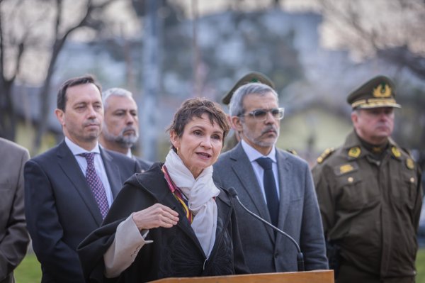 AdmTuPyme's tweet image. Crisis de seguridad: Tohá informa que se reestudiará el despliegue de militares en las calles dlvr.it/TCkN6H