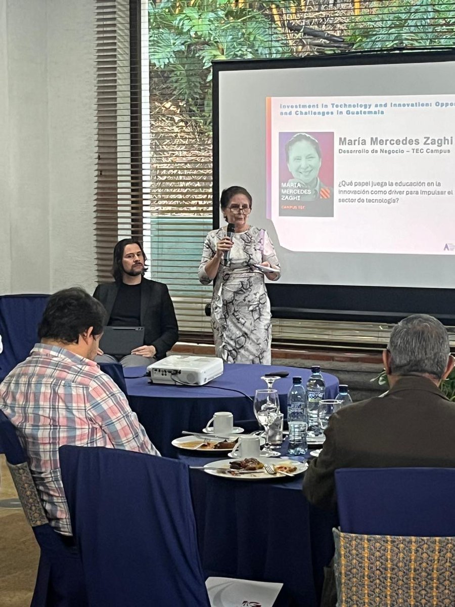 InvestGuatemala's tweet photo. #InvestGuatemala en colaboración con el equipo de @VolcanoSummit, organizó un desayuno donde líderes y expertos discutieron el tema "Inversión en tecnología e innovación: Oportunidades y retos en #Guatemala". 🇬🇹
#GuatemalaNoSeDetiene #GuatemalaMovingForward #VolcanoSummit2024 https://t.co/Hm3j95q0H8