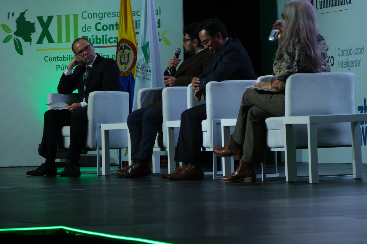Contaduria_CGN's tweet photo. En este momento nos encontramos desarrollando el primer panel del #XIIICongresoNacionaldeContabilidadPública denominado "Avances en la implementación de políticas públicas sobre los ODS en Colombia”. https://t.co/5DKoPUsPY5