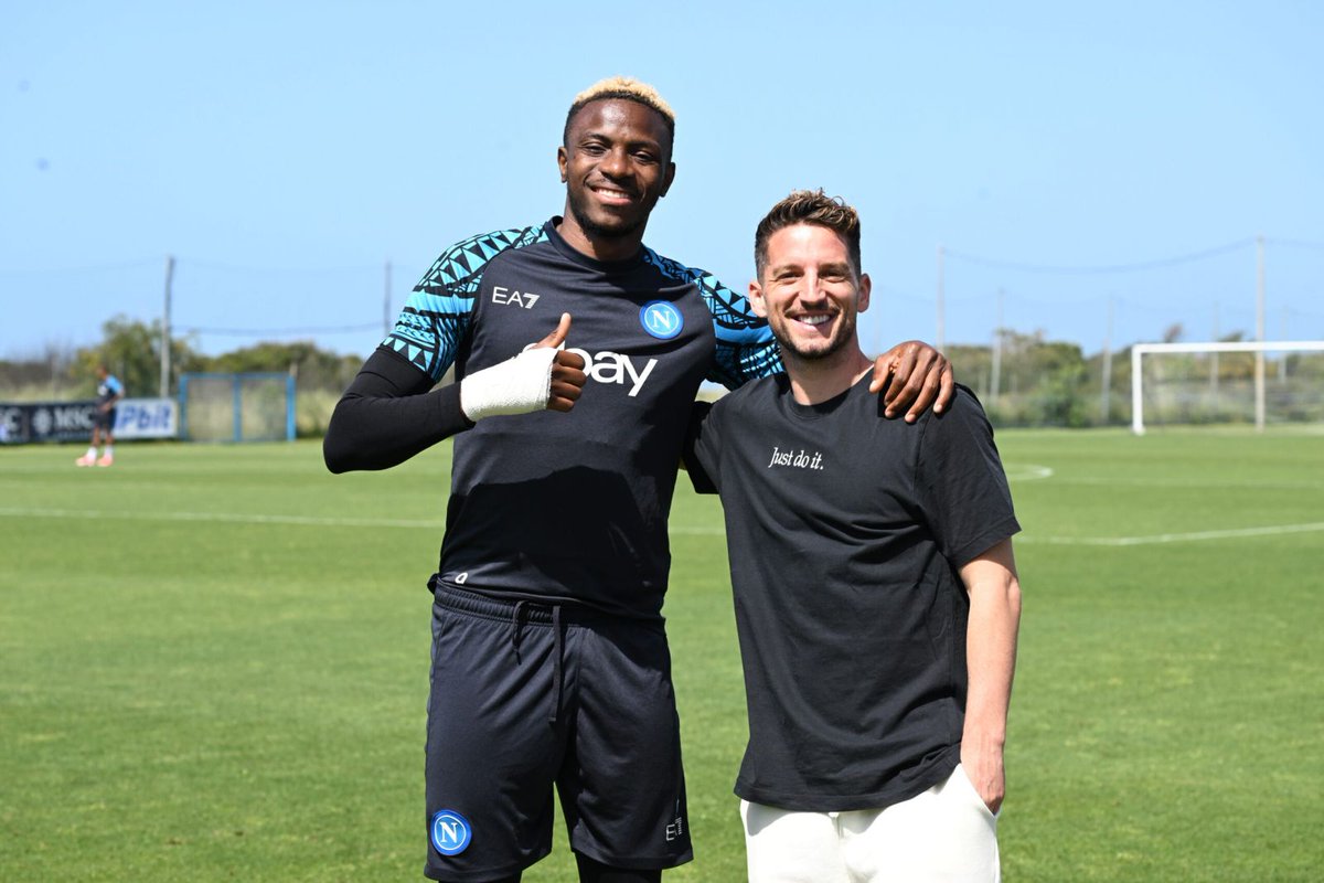 Atkililar_Kalir's tweet photo. Ciro Mertens...
İzledi, beğendi, babasına talimat verdi...
Olmadığı masa yok! https://t.co/mlnqYOunoX