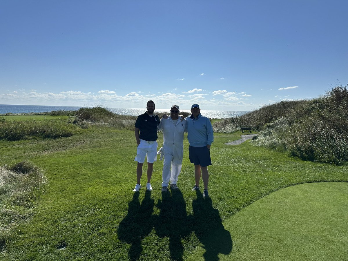 Mark the Caddie tweet media