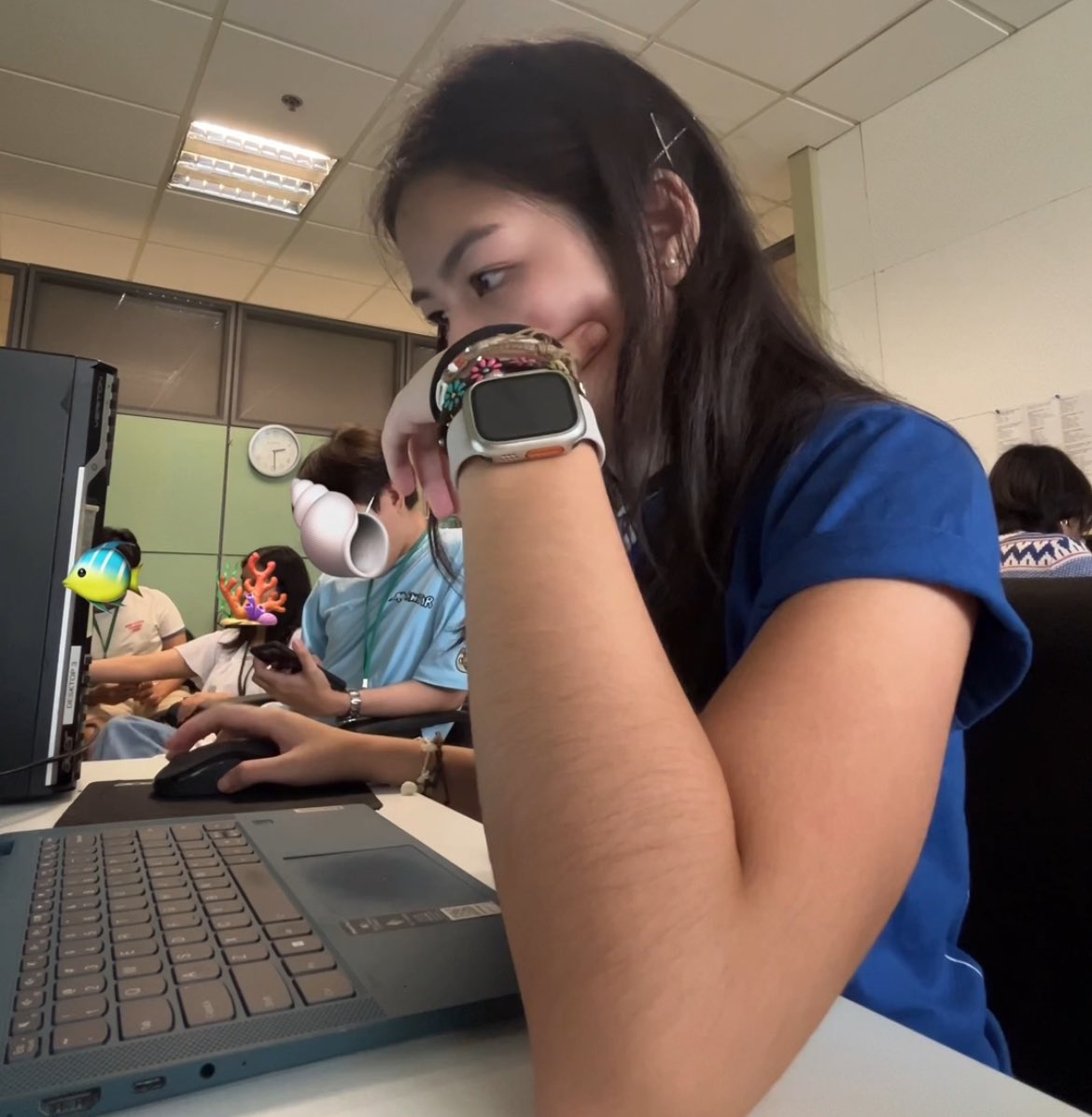 back on twitter because apparently this is where all the cool biologists are at? 🧍🏻‍♀️

(pictured: me staring blankly at my R code because i was exhausted)