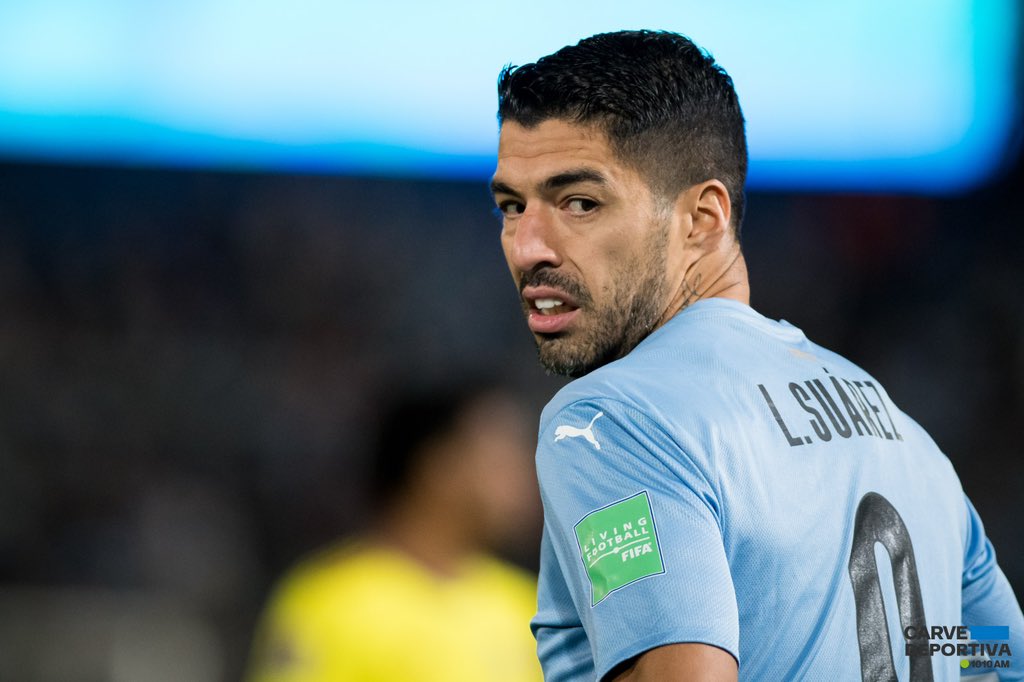CarveDeportiva's tweet photo. ❗️𝗔𝗛𝗢𝗥𝗔

🗣️ “Di todo lo que podía por la selección, el máximo. No tengo nada para reprocharme. Quiero agradecer a cada hincha uruguayo que me alentó en los últimos días. Eso refleja lo que representé para mi país”

✍🏻 Luis Suárez en 𝗖𝗮𝗿𝘃𝗲 𝗗𝗲𝗽𝗼𝗿𝘁𝗶𝘃𝗮 https://t.co/BuXECXEAMf