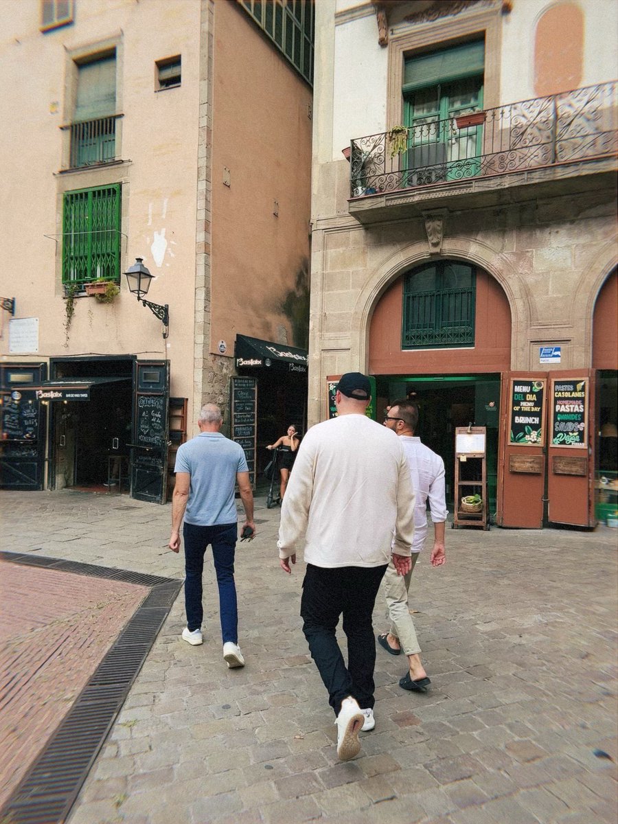 RSPN_Hideouts's tweet image. Grew my block list exponentially from my player walkout tweet so thank you for that 😘 I’m gonna keep doing me and enjoying life. Back to scheduled work tomorrow focusing on teamers :) Will be back to Europe soon, fav trip I’ve ever been on and have a lot more to explore.