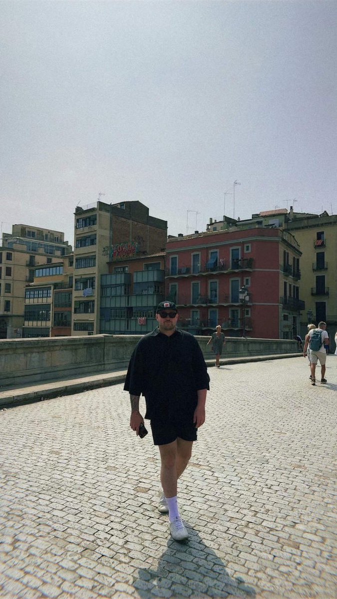 RSPN_Hideouts's tweet image. Grew my block list exponentially from my player walkout tweet so thank you for that 😘 I’m gonna keep doing me and enjoying life. Back to scheduled work tomorrow focusing on teamers :) Will be back to Europe soon, fav trip I’ve ever been on and have a lot more to explore.