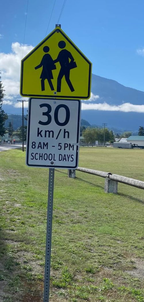 West Kootenay District (@tranbc_westkoot) on Twitter photo 🚸#FirstDayBack to school in the Kootenays is tomorrow: Tuesday, September 3rd, 🚍.
#BePrepared - #LookOut for School Buses, School Zones, School Zone Signage and Students on foot.
#westkootenays #school
<a href="/YRBKT/">YRB Kootenay Ltd</a> 🚸#FirstDayBack to school in the Kootenays is tomorrow: Tuesday, September 3rd, 🚍.
#BePrepared - #LookOut for School Buses, School Zones, School Zone Signage and Students on foot.
#westkootenays #school
<a href="/YRBKT/">YRB Kootenay Ltd</a>