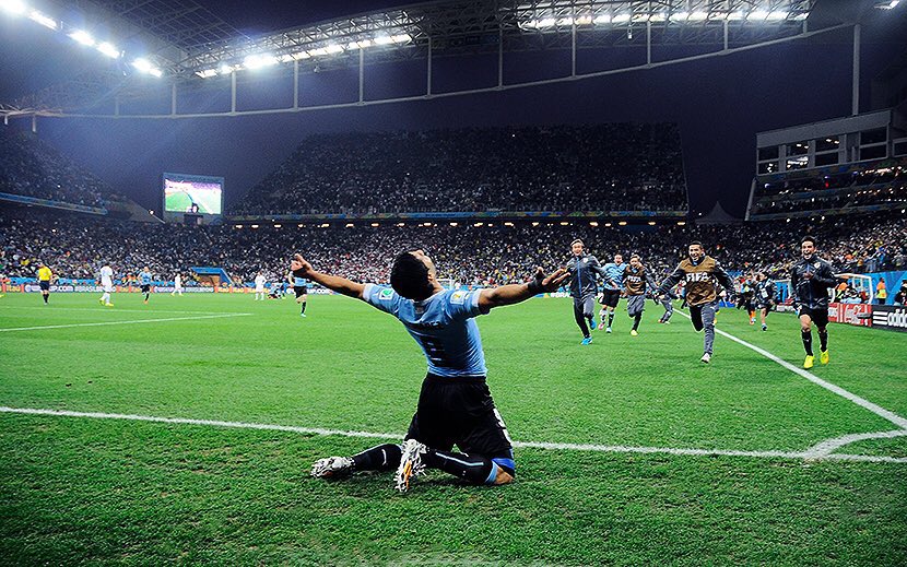 👋🏼 Histórico. Me hiciste alentar por el Liverpool cuando era un nene, grite tus goles en el Barça cuando era adolescente, tu gol en el Atletico vs Koeman lo grité con la vida, pero lo de la selección, ufff, eso sí que fue cine, gracias eternas Luis.

✍🏼 LS9, leyenda.