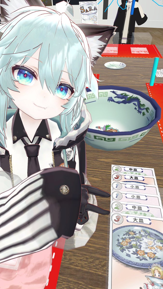 sikapyon_3rd's tweet photo. おはようございまぁす！
昨日は #VasaR labにて「SARA」を遊んできたよ！

街中華で無銭飲食して詫びバイトしてる設定。
他人の皿を割ったり、隙を見て皿を割らずに集めて自分のものにする、作戦が大事なゲームだった…。
4戦1勝3敗とずいぶん負けた😇

店長の怒りという恐ろしいカードもあるど。 https://t.co/y6vmJOWXTt