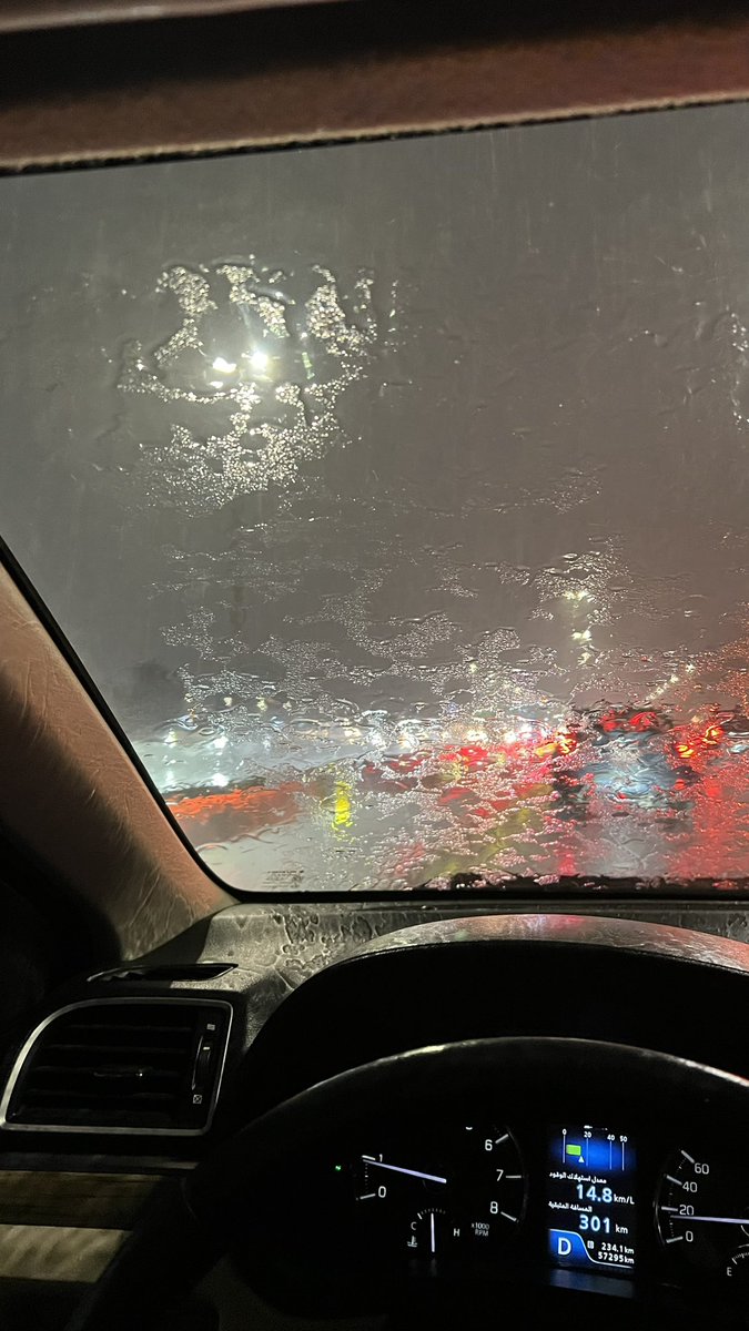 wf506's tweet photo. #جده_lلان ⛈️🥹 https://t.co/KdNi3Hm1fY
