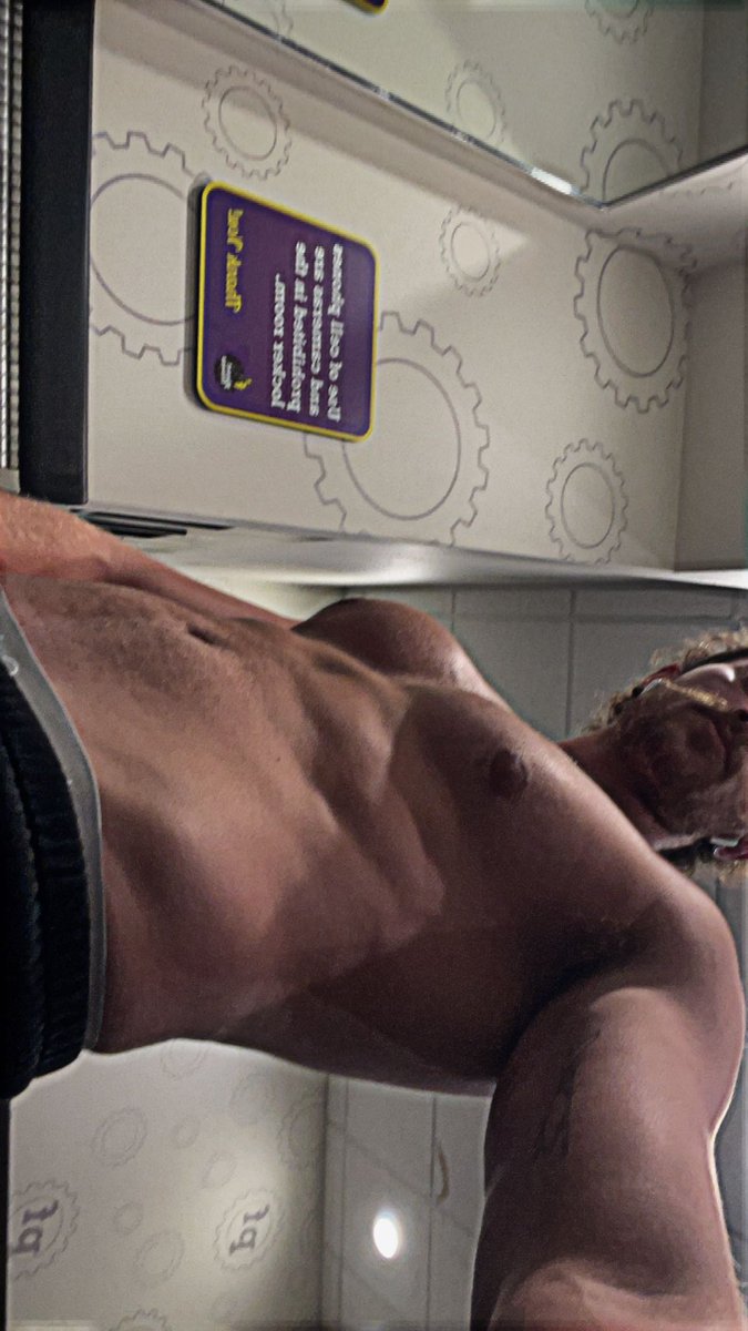 TannerOlberding's tweet photo. Trying to go up a bra size #gym #gymbody https://t.co/SjLM1boKk3