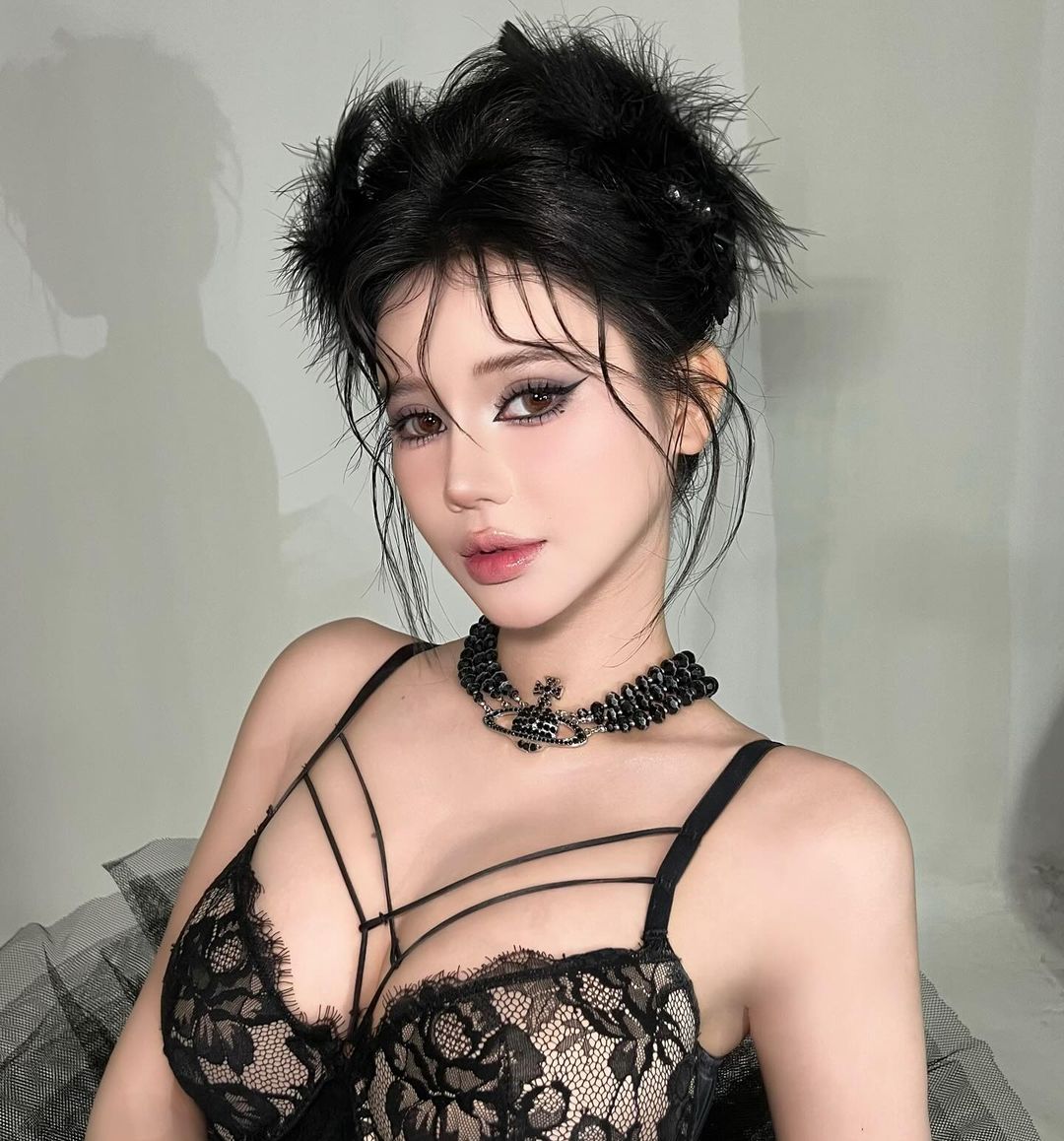 lstfully's tweet image. ︎︎ ︎
︎

︎︎ ︎︎
︎︎ ︎
︎︎︎︎Gutten morgen, photoshoot hari ini, how's look i am? 🍒 

︎︎ ︎

︎