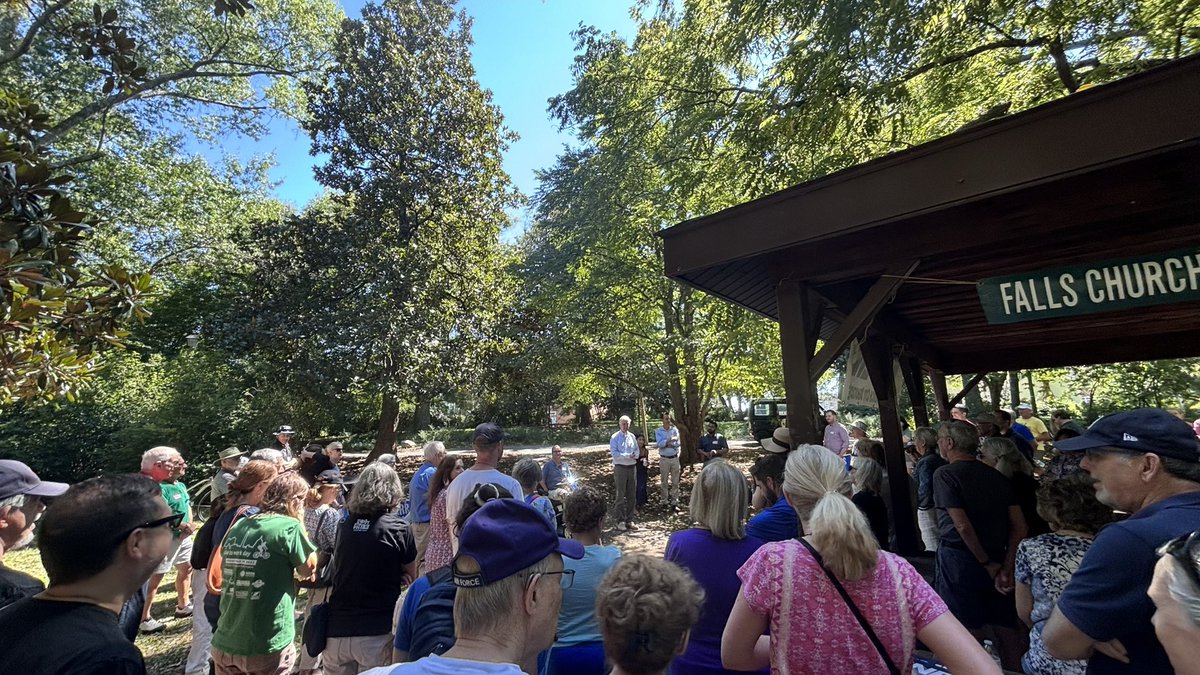 jeffperson's tweet photo. We had 80 ‼️people show up to the @FallsChurchDems show up to our Annual  Labor Day Ice Cream Social. Normally, we get around 40. Voters are 🔥🔥🔥 up to elect @KamalaHarris @Tim_Walz @timkaine @DonBeyerVA this year! https://t.co/46b4cGpsSN
