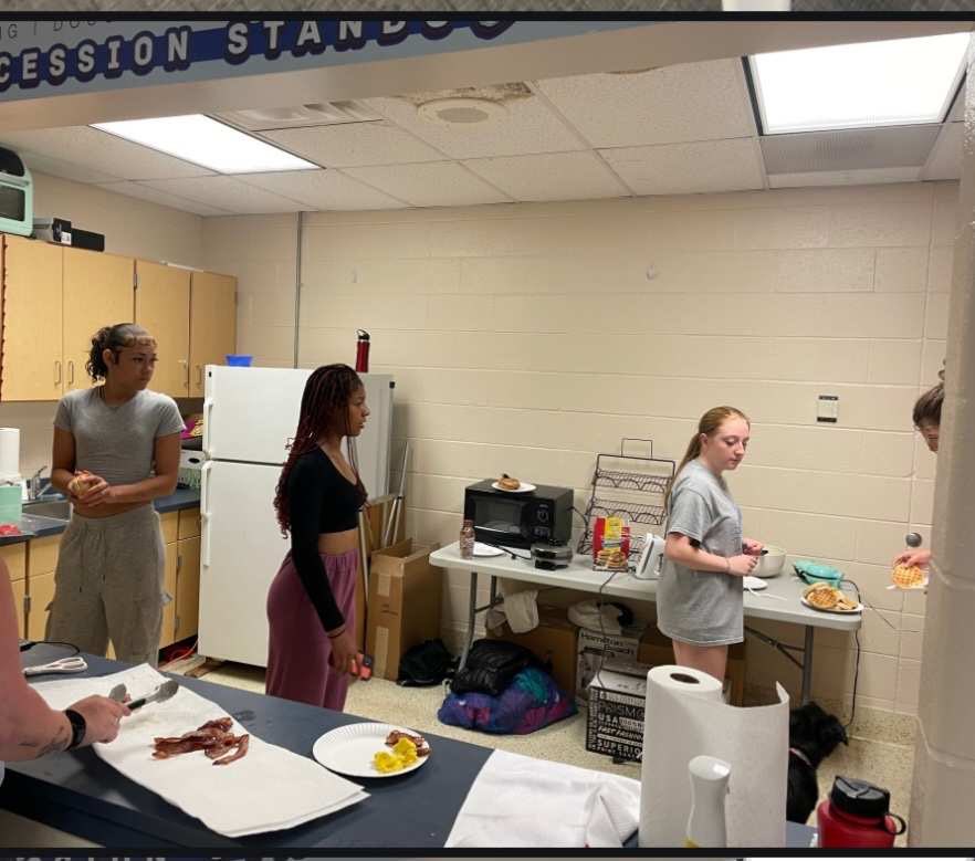 John Armato (@johnjarmato) on Twitter photo Trojan Proud PHS field hockey team Labor Day morning on the field improving their skills then cooking breakfast and sharing team time together. <a href="/pottstownschool/">Pottstown Schools</a> <a href="/pottstownhs/">Pottstown HS</a> <a href="/PottstownNews/">Evan Brandt</a> <a href="/AustinHertzog/">Austin Hertzog</a> <a href="/PSDRODRIGUEZ/">Stephen Rodriguez</a> <a href="/BSNSPORTS_PHL/">BSN SPORTS - Philly</a> @LauraLyJohnson <a href="/svsports/">SV Sports</a> Trojan Proud PHS field hockey team Labor Day morning on the field improving their skills then cooking breakfast and sharing team time together. <a href="/pottstownschool/">Pottstown Schools</a> <a href="/pottstownhs/">Pottstown HS</a> <a href="/PottstownNews/">Evan Brandt</a> <a href="/AustinHertzog/">Austin Hertzog</a> <a href="/PSDRODRIGUEZ/">Stephen Rodriguez</a> <a href="/BSNSPORTS_PHL/">BSN SPORTS - Philly</a> @LauraLyJohnson <a href="/svsports/">SV Sports</a>