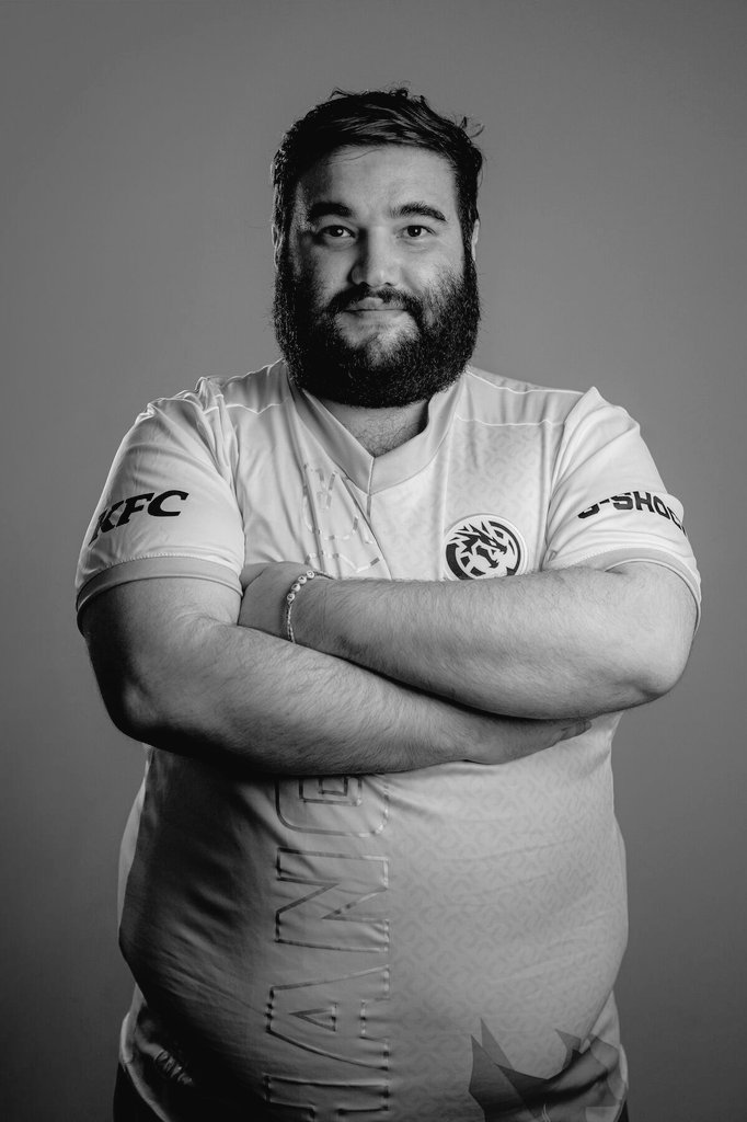 Q.E.P.D. <a href="/Mattjkun/">Mattjkun</a> 🕊️

Fue un pilar importante en la escena de VALORANT y muy querido con todos los que trabajaron con el y por toda la comunidad de LATAM.

Animos y fuerza a la familia 🤍.