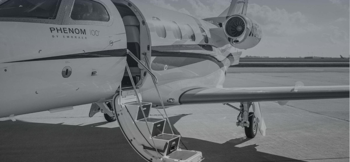 The Embraer Phenom 100 is a sleek, light jet offering luxury, efficiency, and cutting-edge technology. Ideal for short trips, it features comfortable seating, advanced avionics, and impressive performance.

Visit - luxwing.com/aircrafts/embr…

#Luxwing #PrivateJet #LuxuryJet