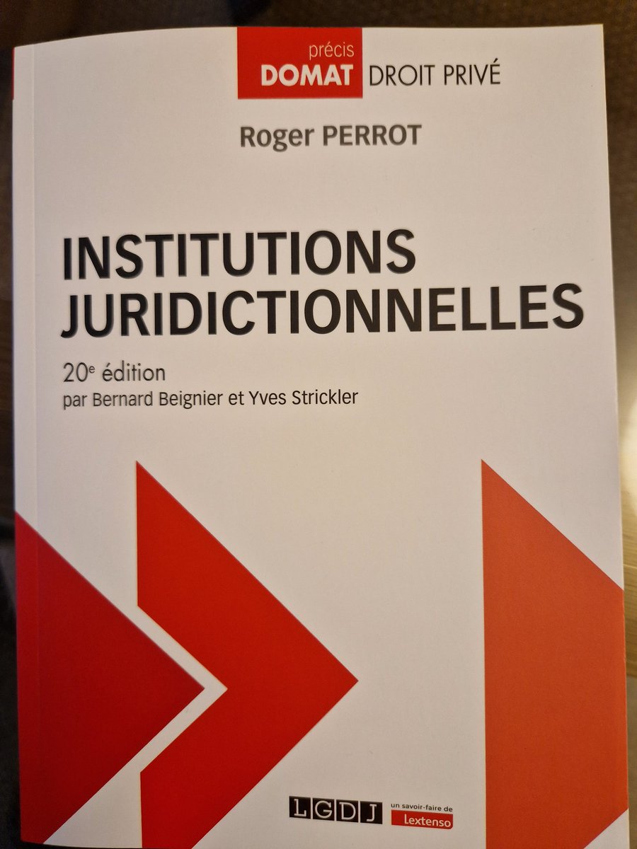 C'est la saison ! Grand merci au recteur Bernard Beignier et au professeur <a href="/Yves_Strickler/">Yves Strickler</a>, ainsi qu'aux éditions <a href="/Lextenso_ed/">Lextenso</a>, de m'avoir adressé la 20ème édition de ce monument !