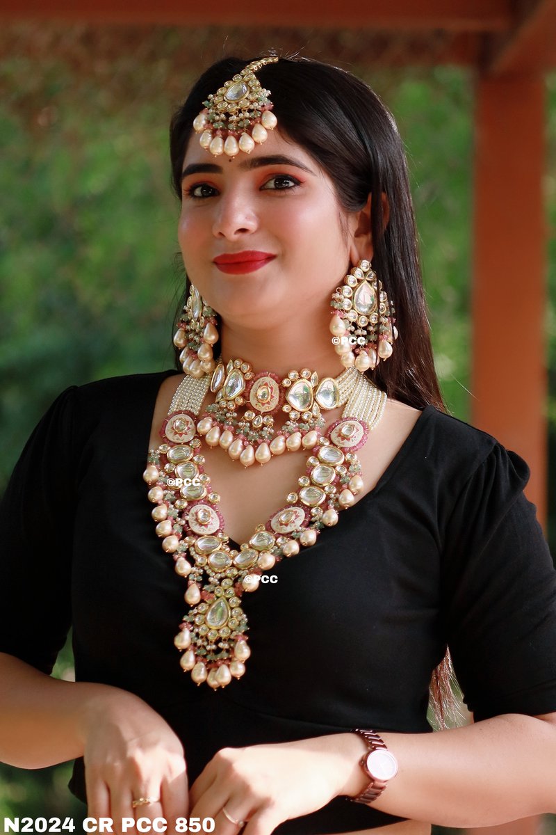 Pinkcitycraft's tweet photo. Best of kundan meenakari jewelry. We provide bulk stock for exclusive collection. contact on 7791907070. #jewellery #jewellerymaker #pccjaipur #handmadejewellery #polkijewellery #kundanmeenakari #weddingcollection #worldwideshipping #usa #canada #jaipur #jewelleryset #mumbai https://t.co/HIqgBKZcWX