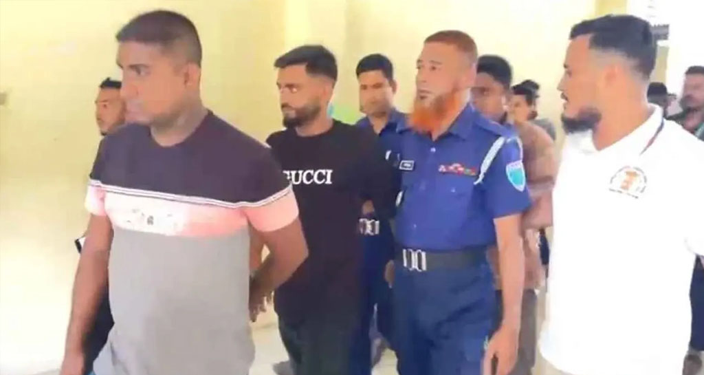 আদালতে চাঁদাবাজি, ছাত্রদলের ২ নেতা বহিষ্কার