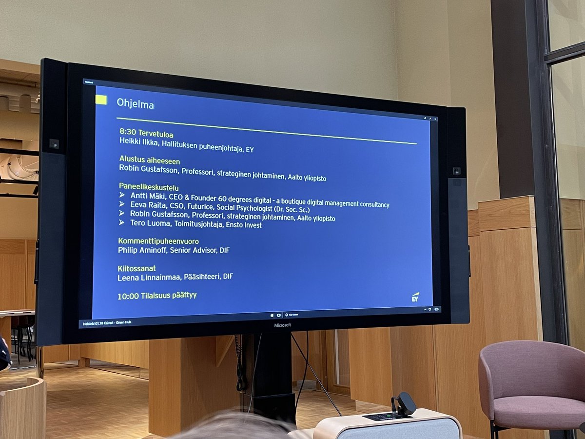 Paneelissa kasvun strategioista keskustelevat <a href="/robingustafs/">Robin Gustafsson</a>, <a href="/Tero_Luoma/">Tero Luoma</a>, Antti Mäki ja Eeva Raita. #DIFtilaisuus @EY_Suomi.