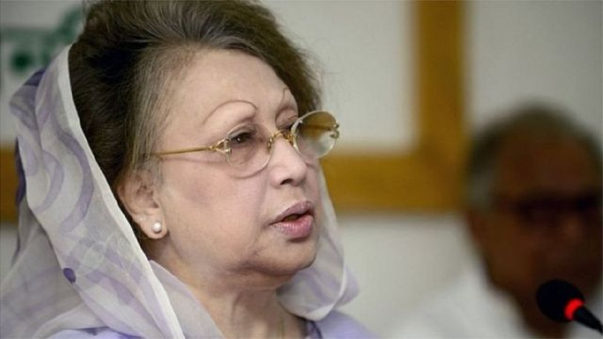 ৫ মামলায় খালাস পেলেন খালেদা জিয়া