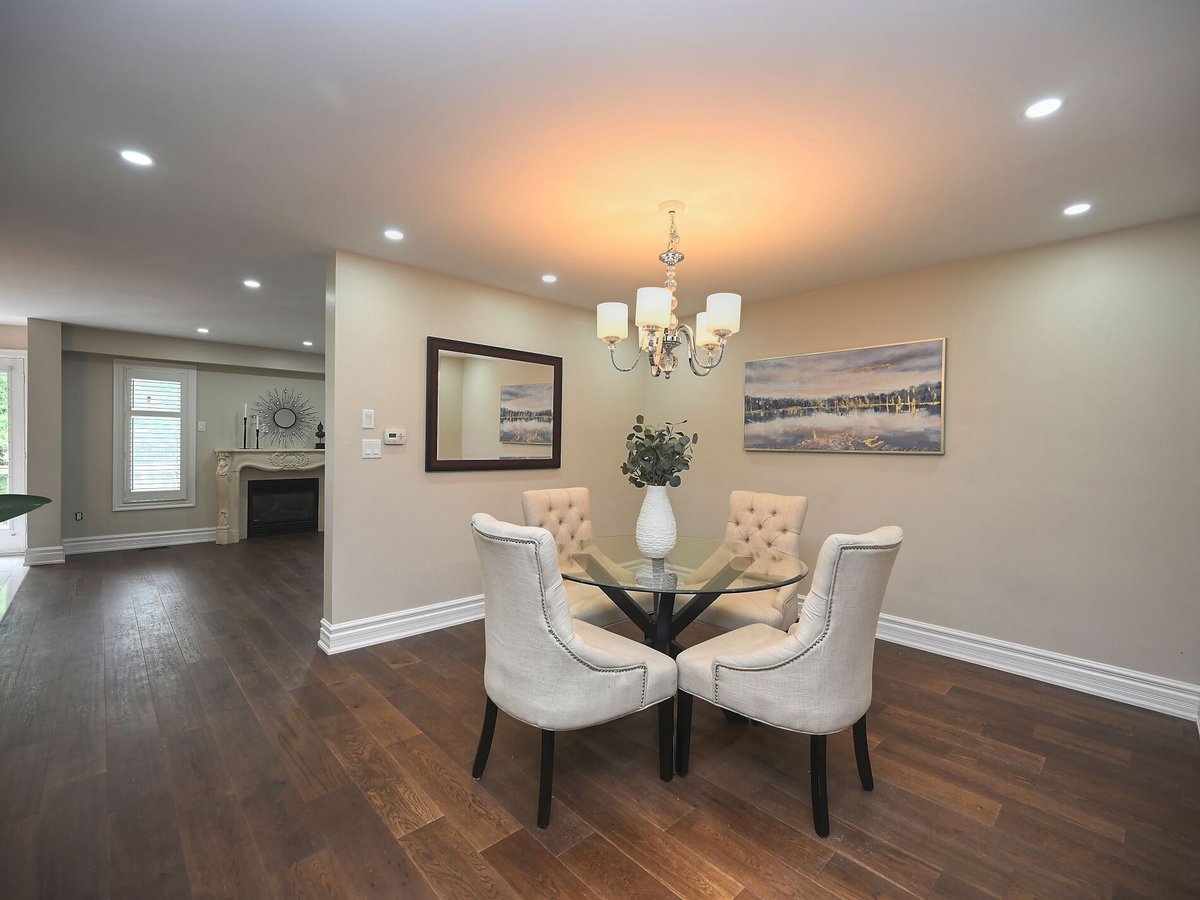 Sharon_Hyman's tweet photo. FOR SALE  678 Macbeth Hgts. Miss. $1,295,000.  4-bed, 3-bath det. 6 car park, main level office, freshly painted, carpet free, pot lights, lux. 5-piece ensuite, prime location, top-tier schools. Contact Sharon Hyman, Broker of Record at 647.299.2246 for more info! https://t.co/YmcrOvbN6s