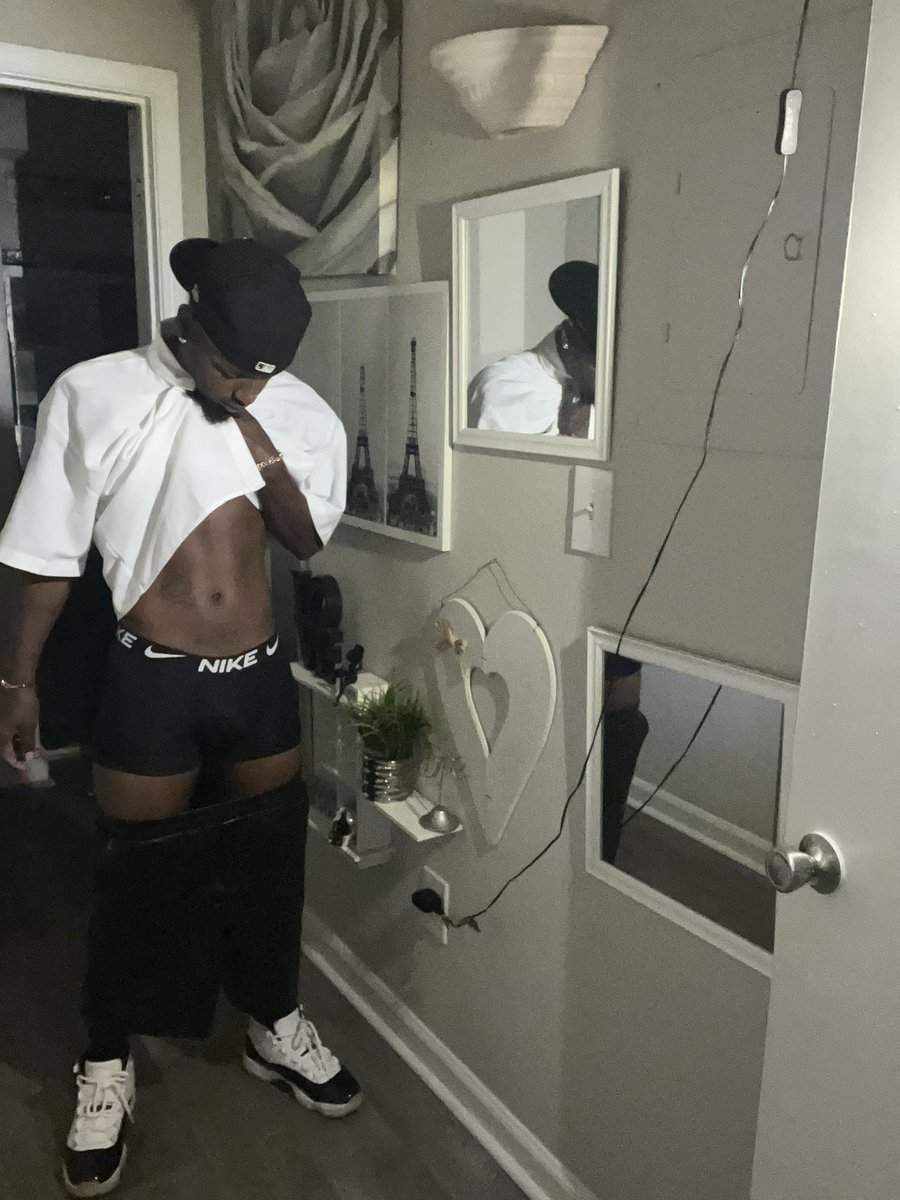 RealFancy_'s tweet photo. keepin’ it sexy 4 you 💪🏾🔥. https://t.co/EmOMilRjF2