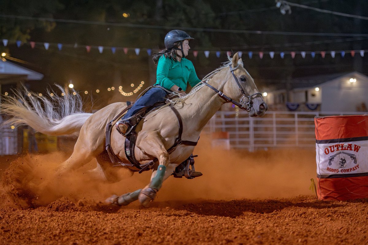 shea_bla's tweet photo. Queen CC &amp; I won our first rodeo 💰 together this weekend. 💃 🩷 #guyscanyonmoon #rodeoponyinthemaking https://t.co/jiaIZqFfcI